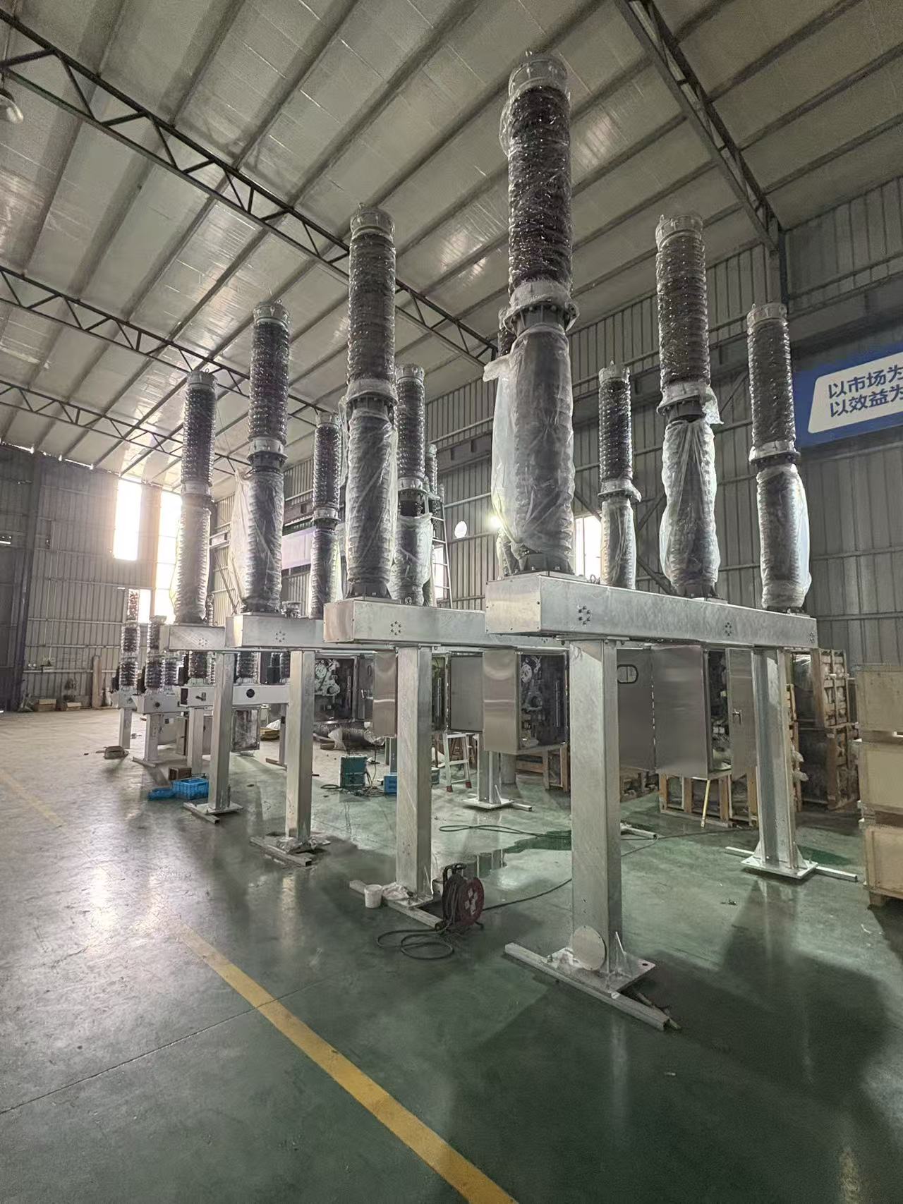 SF₆ Gas Circuit Breaker Manufacturer Insights: Key Selection Criteria